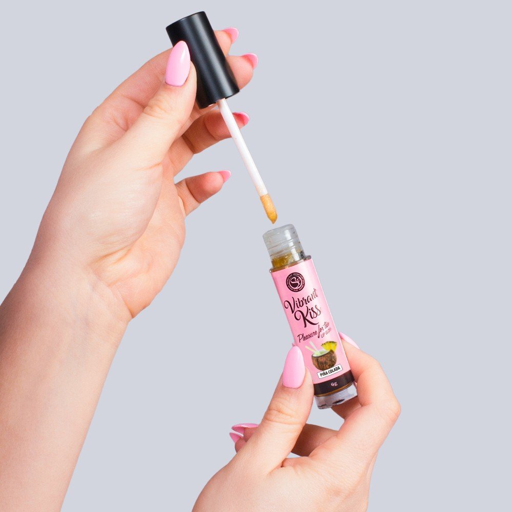 LIP GLOSS DE PIÑA COLADA VIBRANT KISS 6GR 7 LIP GLOSS DE PIÑA COLADA VIBRANT KISS 6GR